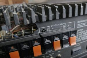 manipulacja zdjęciem produktu AI fałszywe zdjęcie uszkodzonego produktu fotomontaż produktu sprzedaż internetowa przeróbka zdjęcia produktu AI retusz zdjęcia produktu sprzedaży manipulacja fotografii produktu aukcji analiza autentyczności zdjęcia produktu cyfrowa manipulacja obrazu produktu fałszywe uszkodzenie produktu zdjęcie manipulacja zdjęciem reklamacji